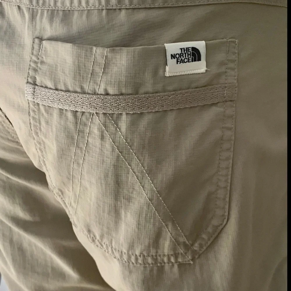 THE NORTH FACE Long Hiking Shorts Capris Nylon Quick Dry Khaki Tan Trail - Picture 3 of 15